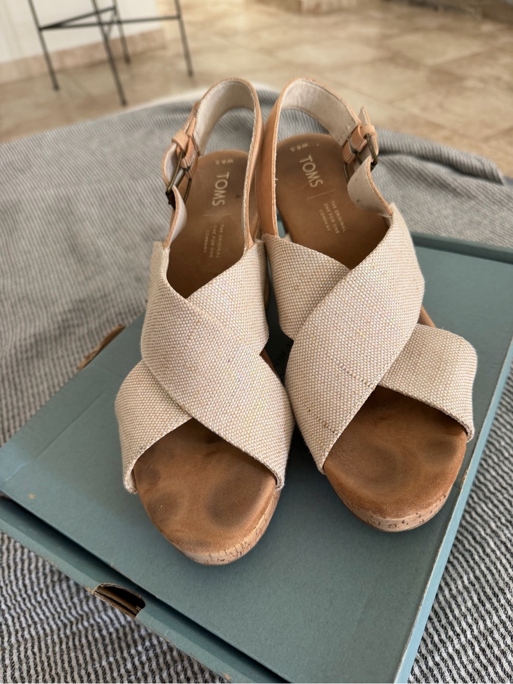 TOMS Ibiza pearlized Crisscross Slingback cork Sandals size 8.5